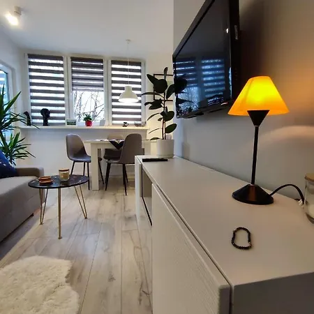 Nowoczesny W Sercu Wroclawia Apartment